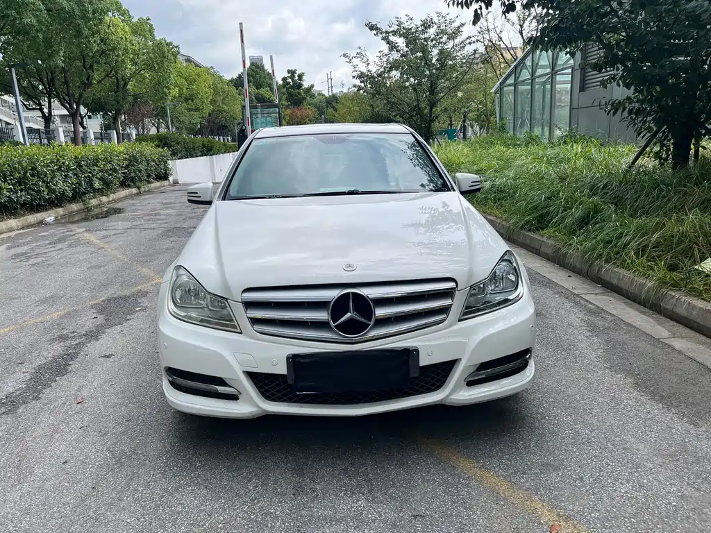 Mercedes-Benz C-Class — миниатюра 2