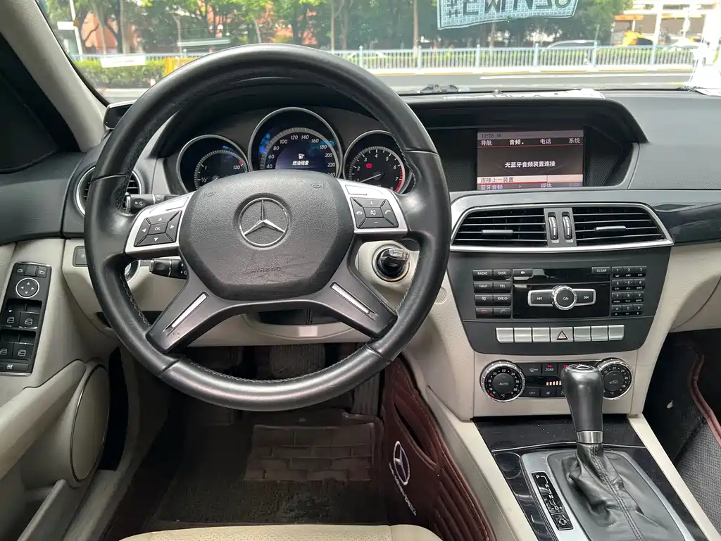 Mercedes-Benz C-Class — миниатюра 10