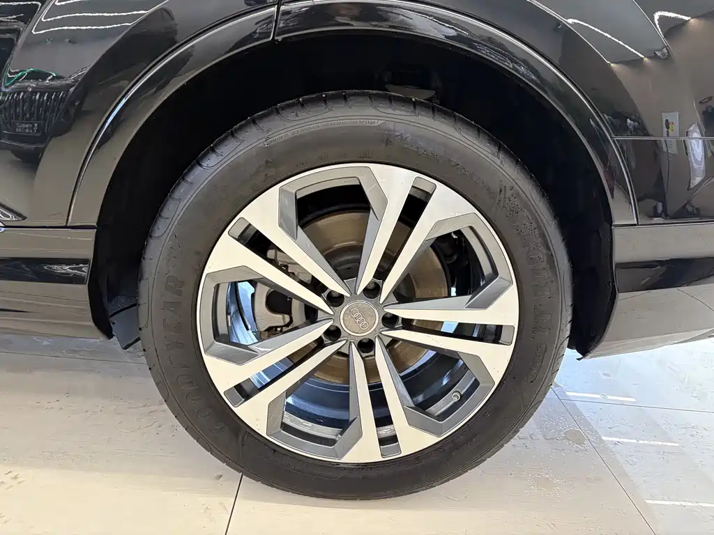 Audi Q7 — миниатюра 19