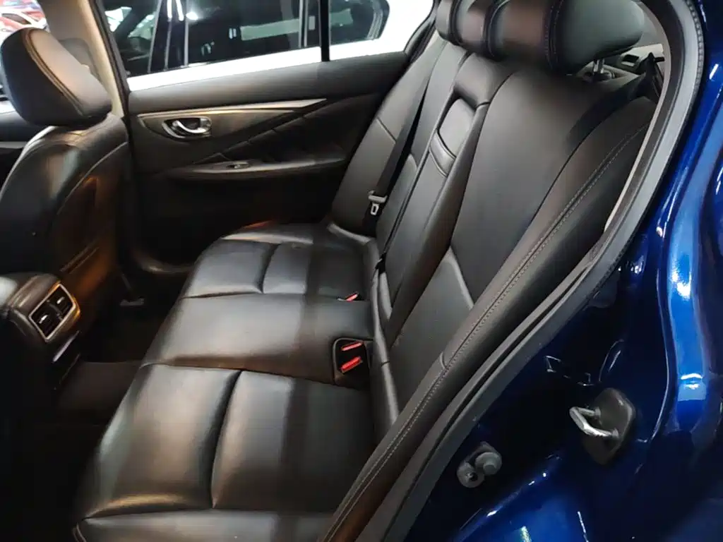 Infiniti Q50L — миниатюра 17