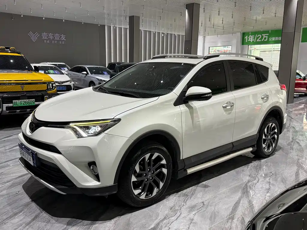 Toyota RAV4 — миниатюра 2