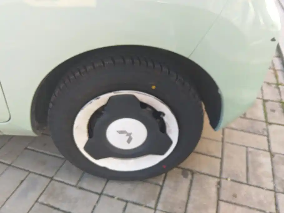 Wuling MINIEV — миниатюра 6
