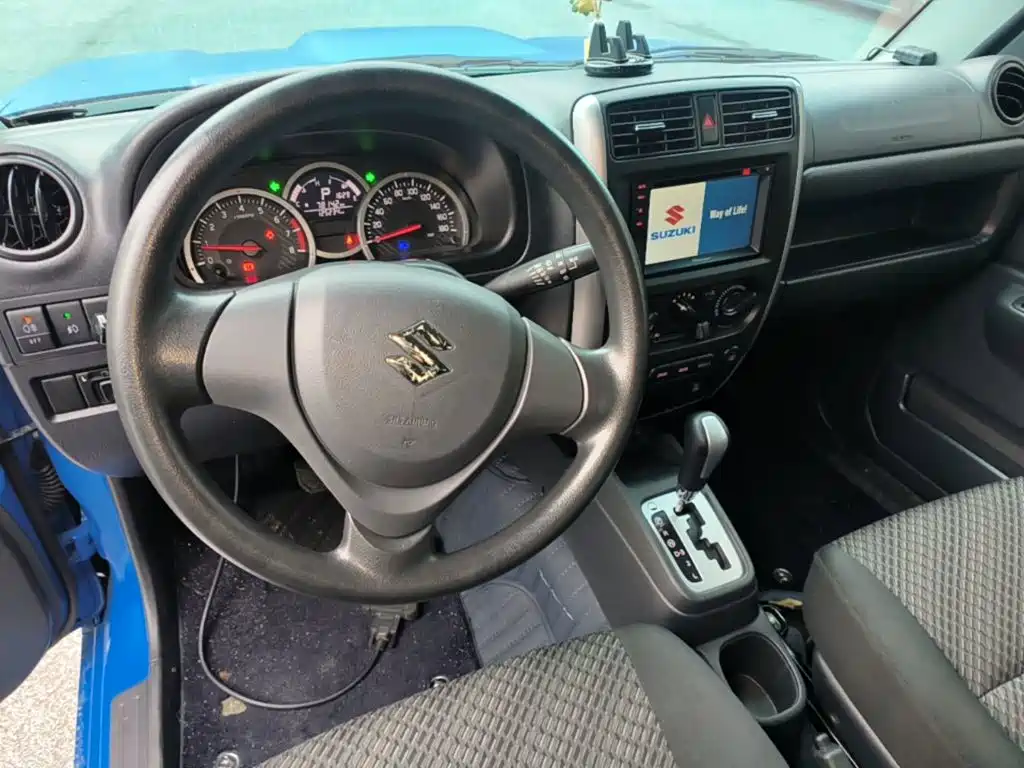 Suzuki Jimny — миниатюра 10
