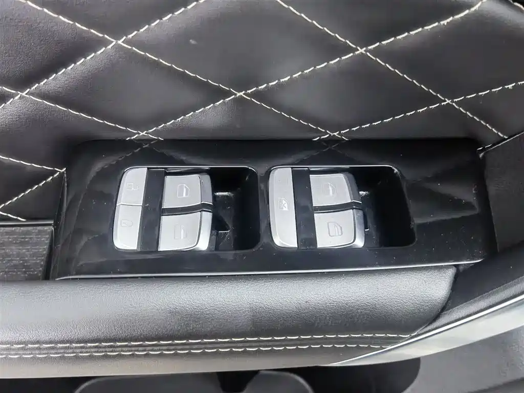 JETOUR X95 2020 1.6T DCT Pro 7 мест
