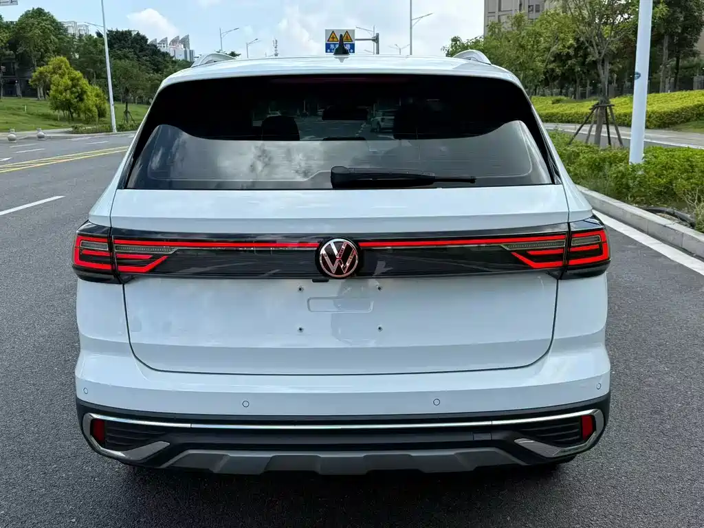 Volkswagen Tharu — миниатюра 5