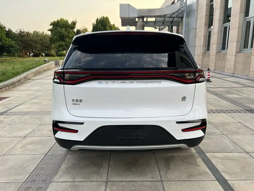 BYD Tang New Energy — миниатюра 4