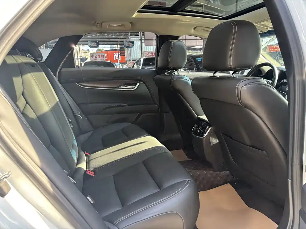 Cadillac XTS — миниатюра 7
