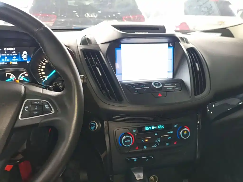 Ford Kuga — миниатюра 13