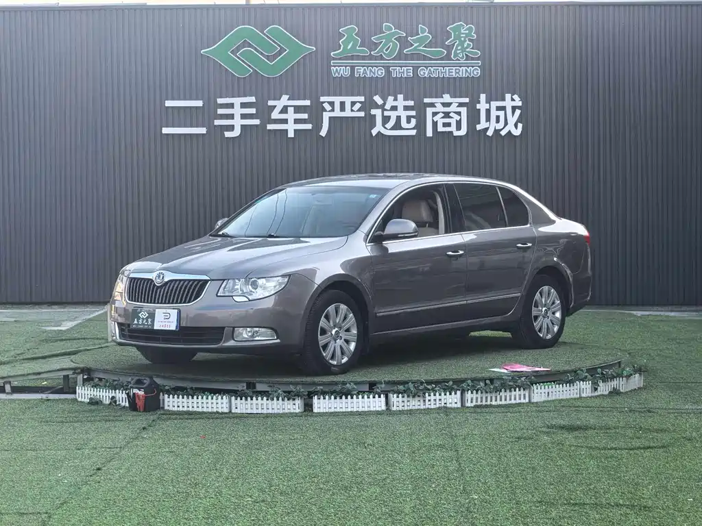 Skoda Superb 2012