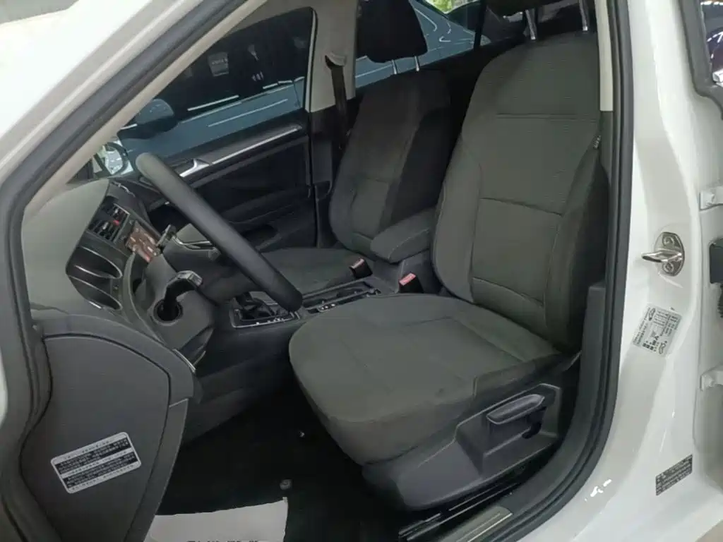 Volkswagen Golf — миниатюра 15