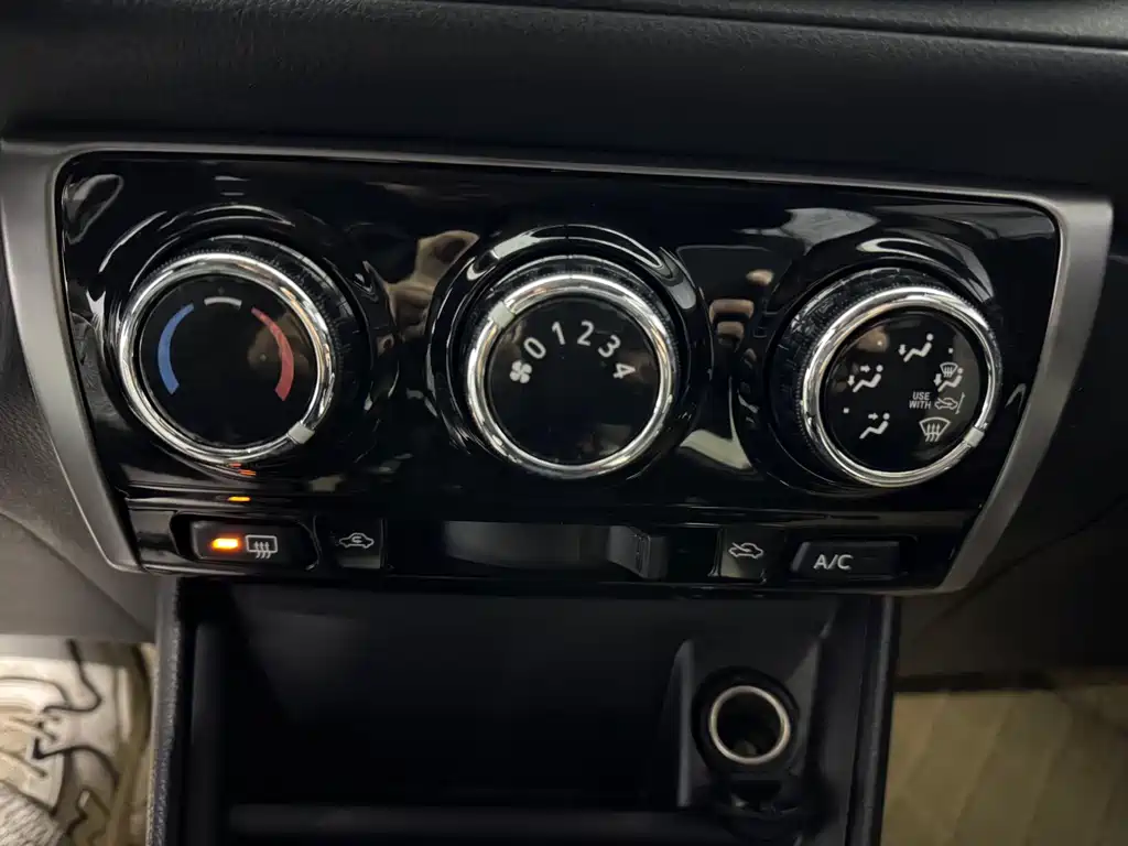 TOYOTA YARIS L ZHIXUAN