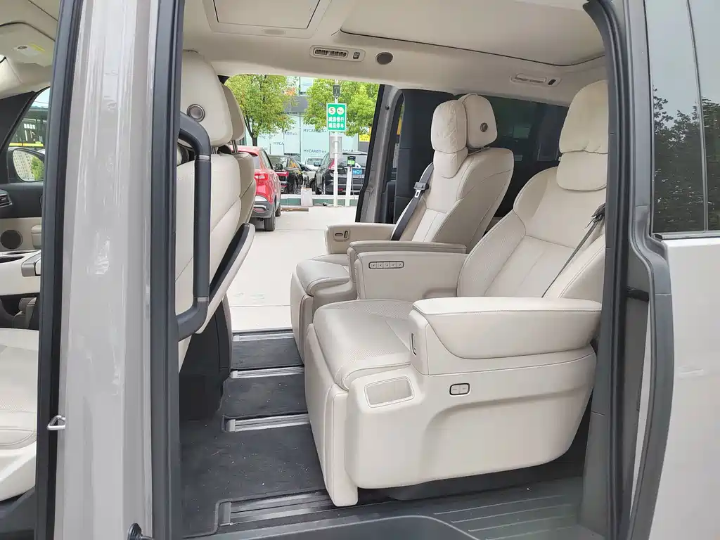 Li Auto Li MEGA — миниатюра 14