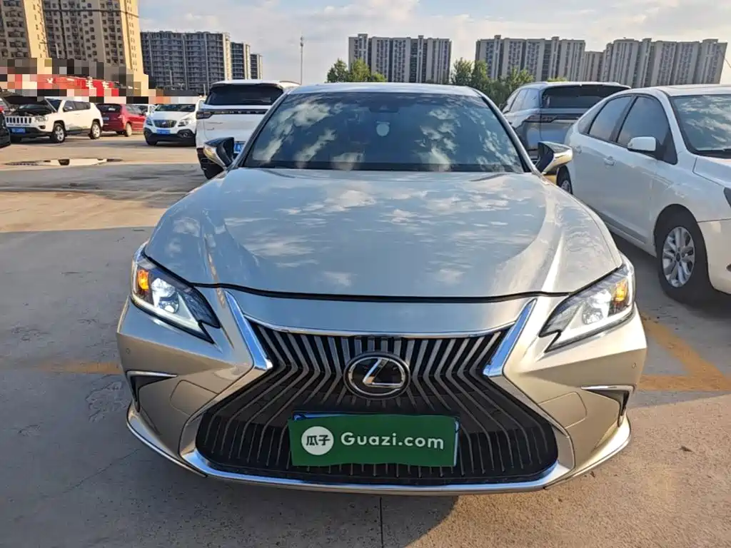 Lexus ES — миниатюра 3