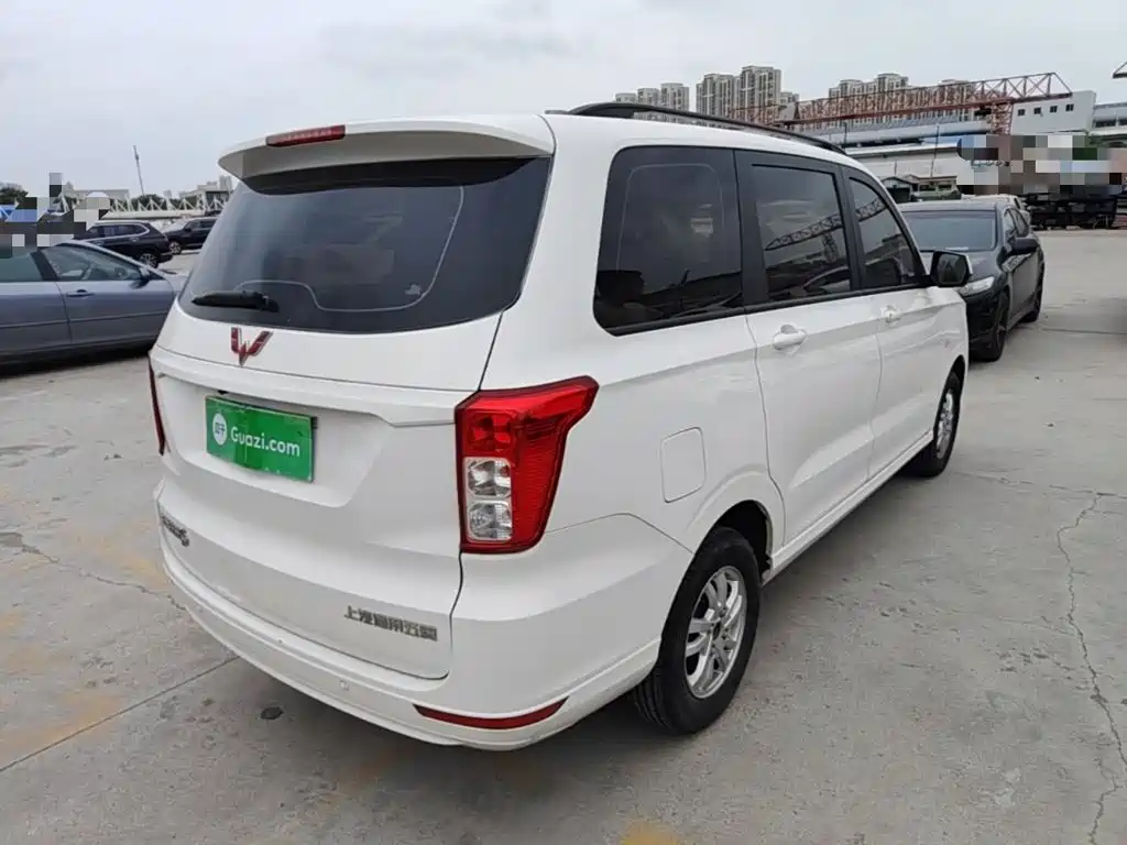 Wuling Hongguang — миниатюра 7