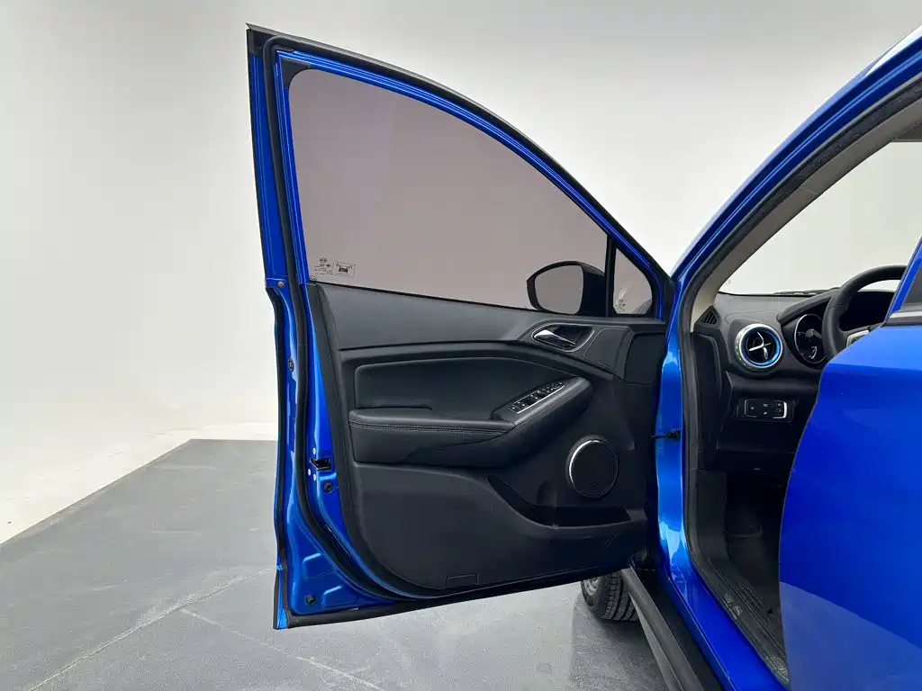 BYD Yuan EV — миниатюра 11