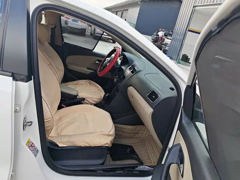 Volkswagen Polo — миниатюра 8