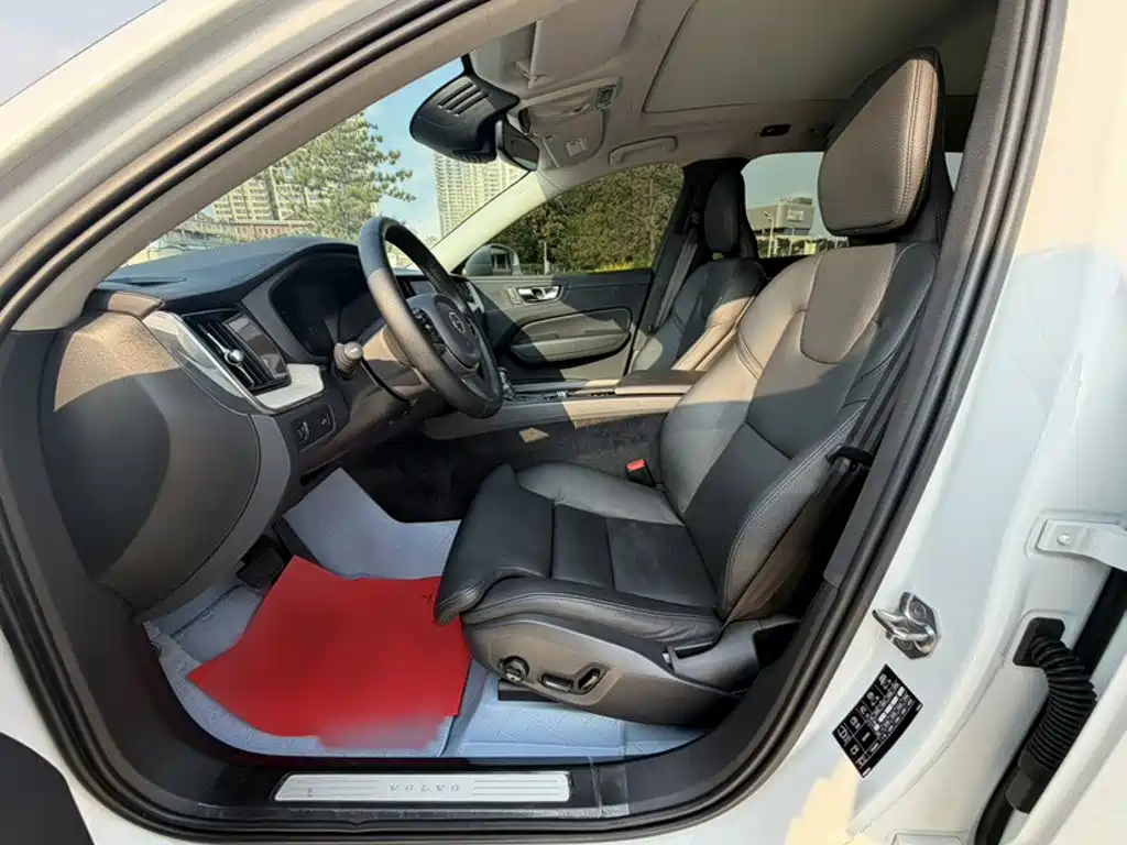 Volvo XC60 — миниатюра 9