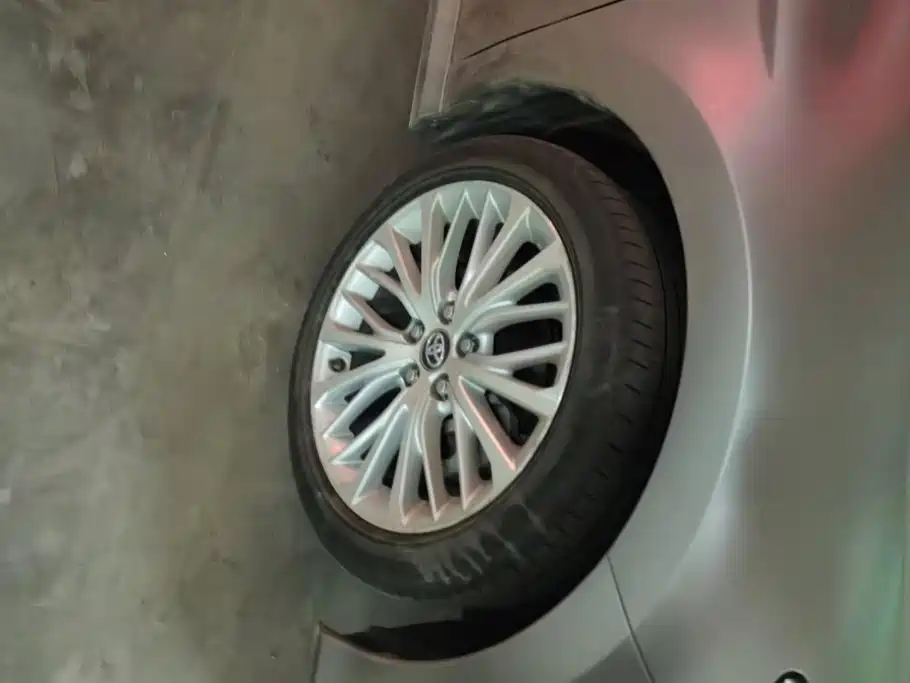 Toyota Camry — миниатюра 6