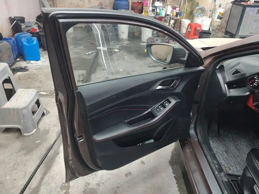 MG MG5 — миниатюра 7