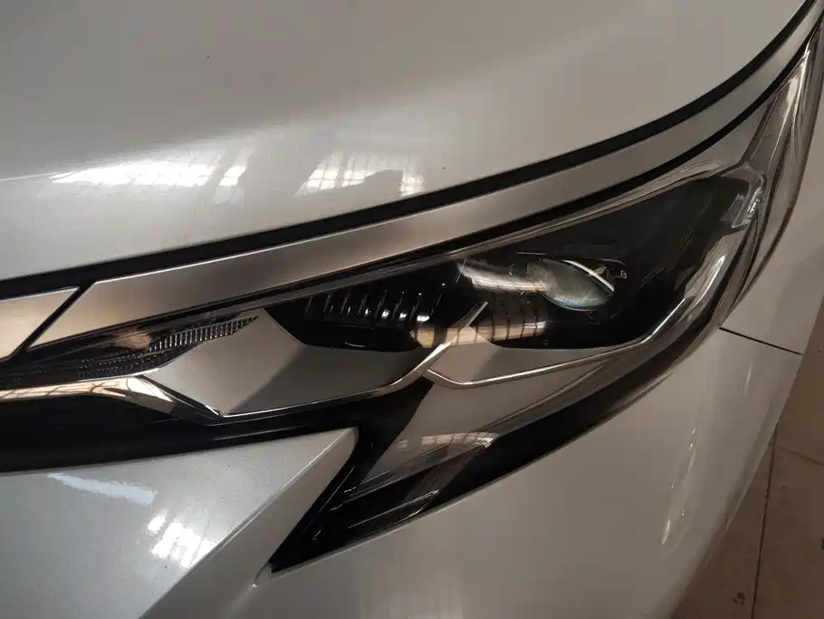 Toyota Sienna — миниатюра 5
