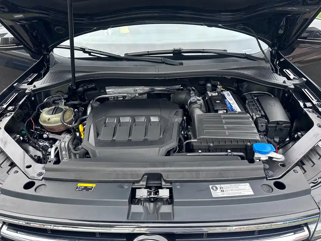 Volkswagen Tiguan L — миниатюра 14