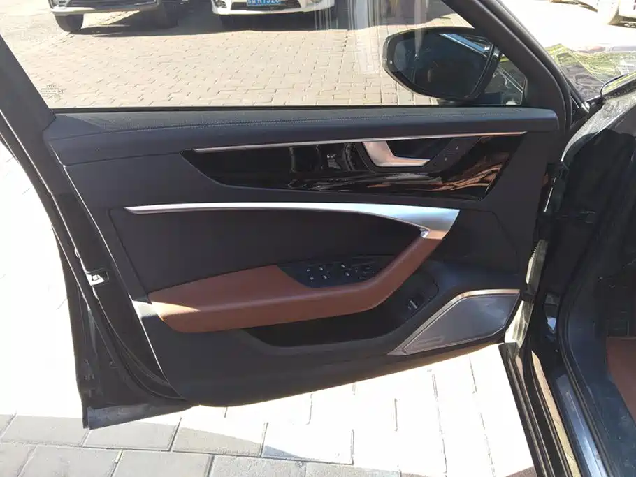 Audi A6L — миниатюра 7