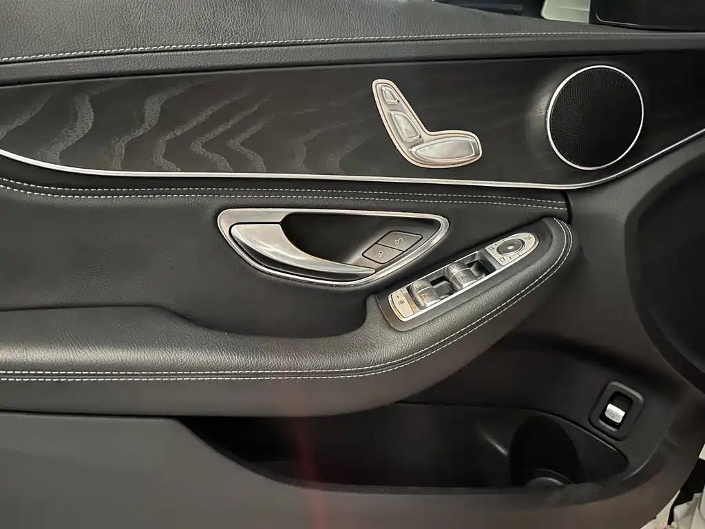 Mercedes-Benz C-Class — миниатюра 15