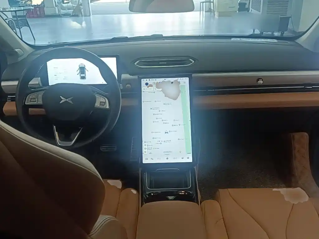 XPeng P5 — миниатюра 10