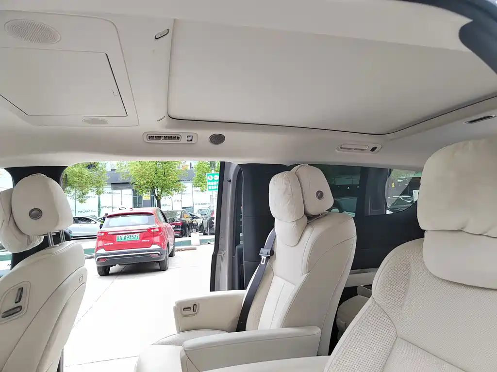 Li Auto Li MEGA — миниатюра 25