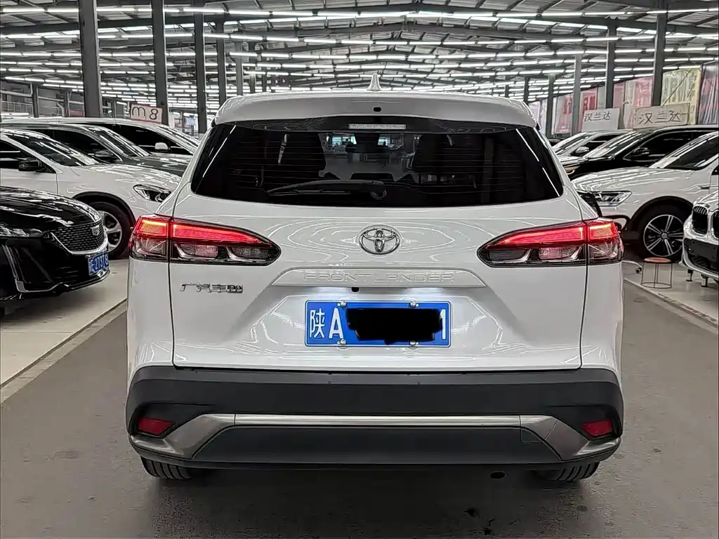 Toyota Frontlander — миниатюра 8