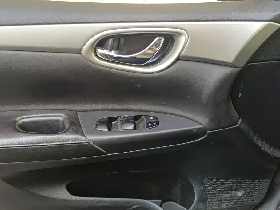Nissan Sylphy — миниатюра 7