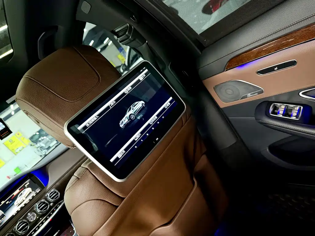 Mercedes-Benz S-Class — миниатюра 11
