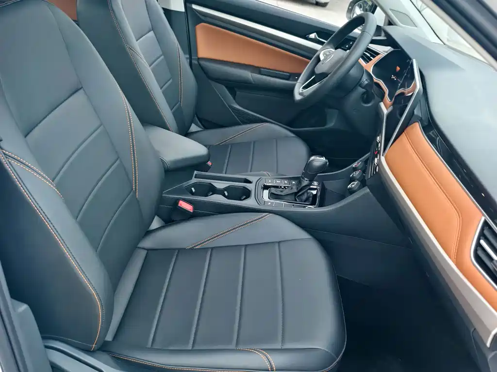 Volkswagen Bora — миниатюра 8