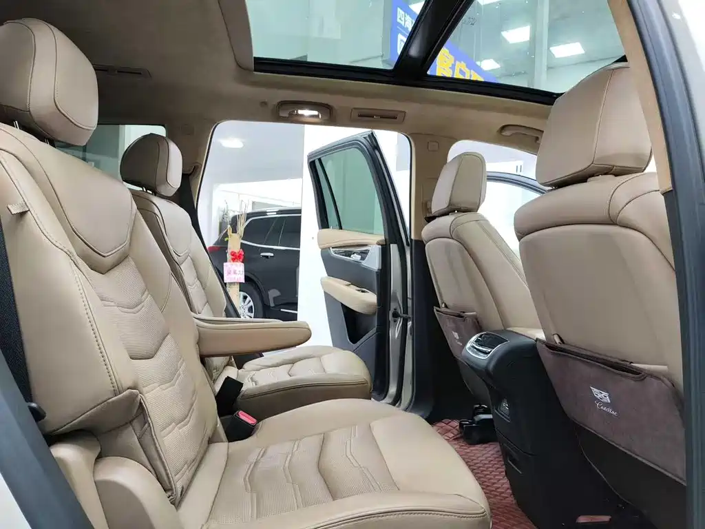 Cadillac XT6 — миниатюра 7