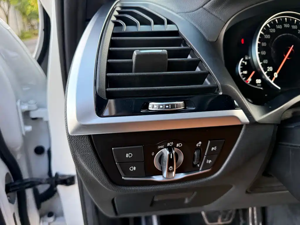 BMW X4 — миниатюра 21