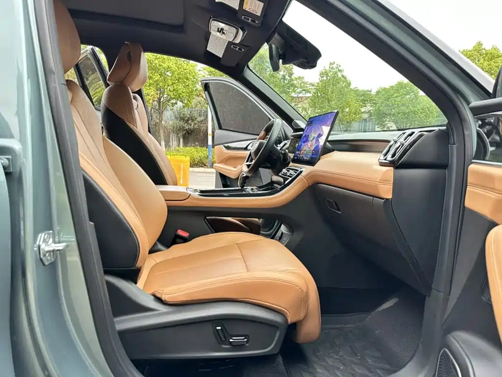 Geely Boyue L L 2025 1.5TD DCT