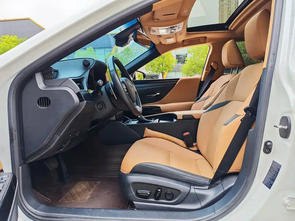 Lexus ES — миниатюра 4