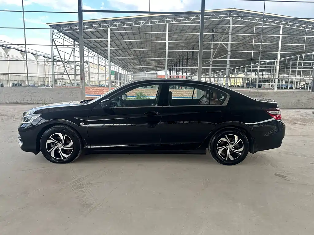Honda Accord — миниатюра 15