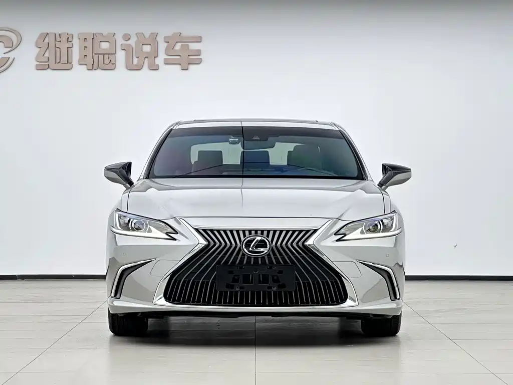 Lexus ES — миниатюра 2