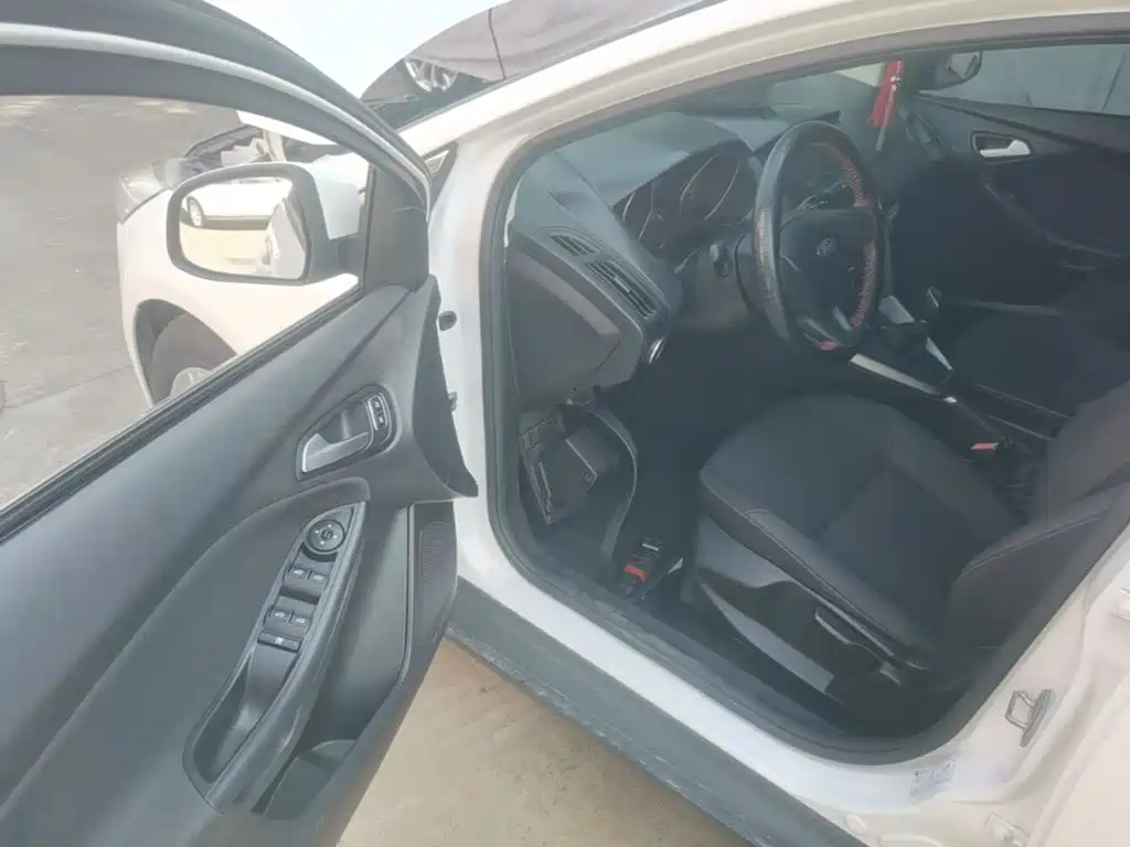 Ford Focus — миниатюра 16