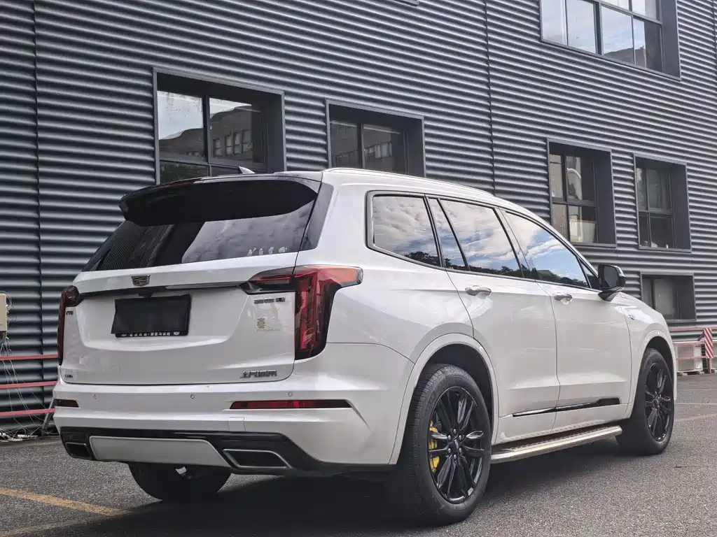 Cadillac XT6 — миниатюра 7