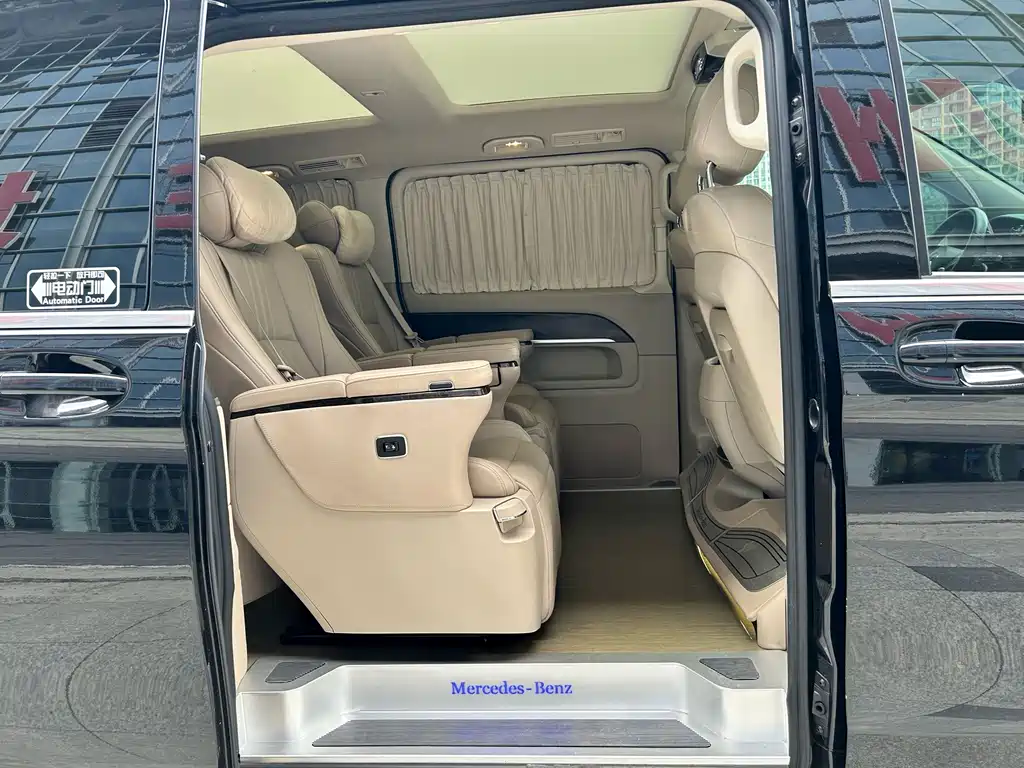 Mercedes-Benz V-Class — миниатюра 12