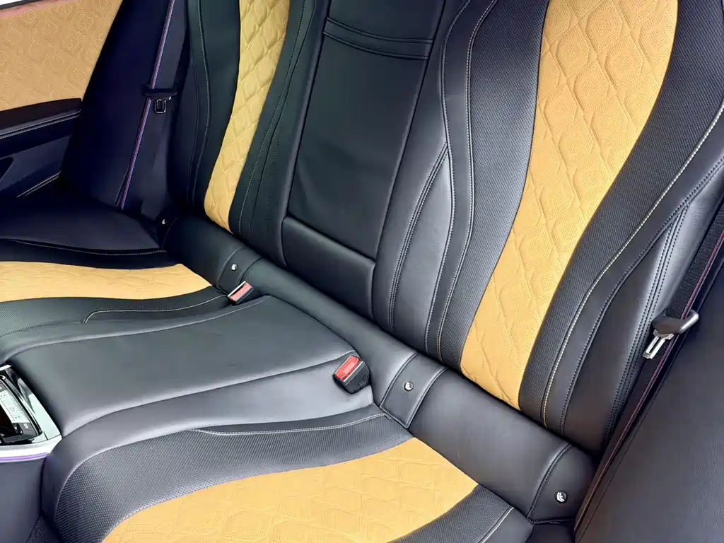 BMW M8 — миниатюра 13