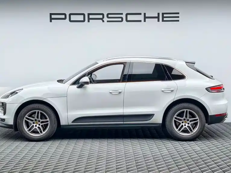 Porsche Macan — миниатюра 4