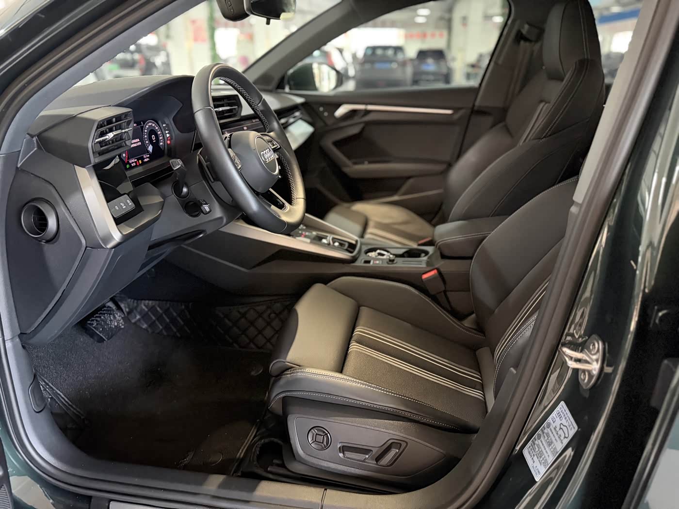 Audi A3 1.4 л 2023 г. Зелёный, пробег 15000 км