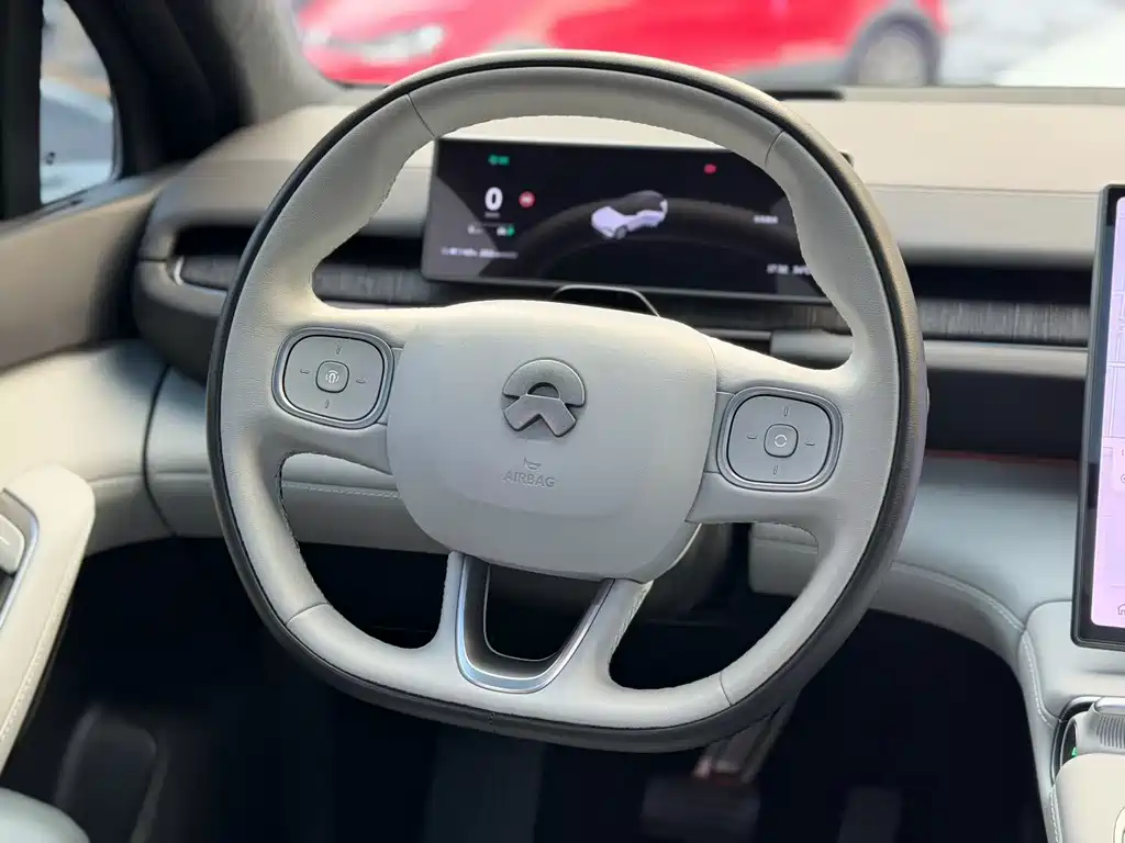 NIO ES6 — миниатюра 11
