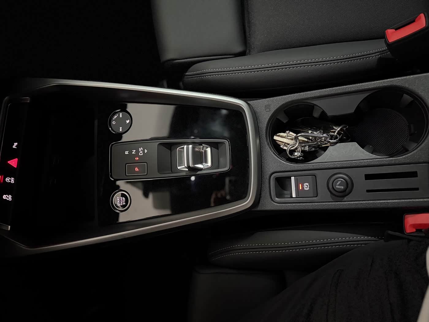 Audi A3 1.4 л 2023 г. Зелёный, пробег 15000 км