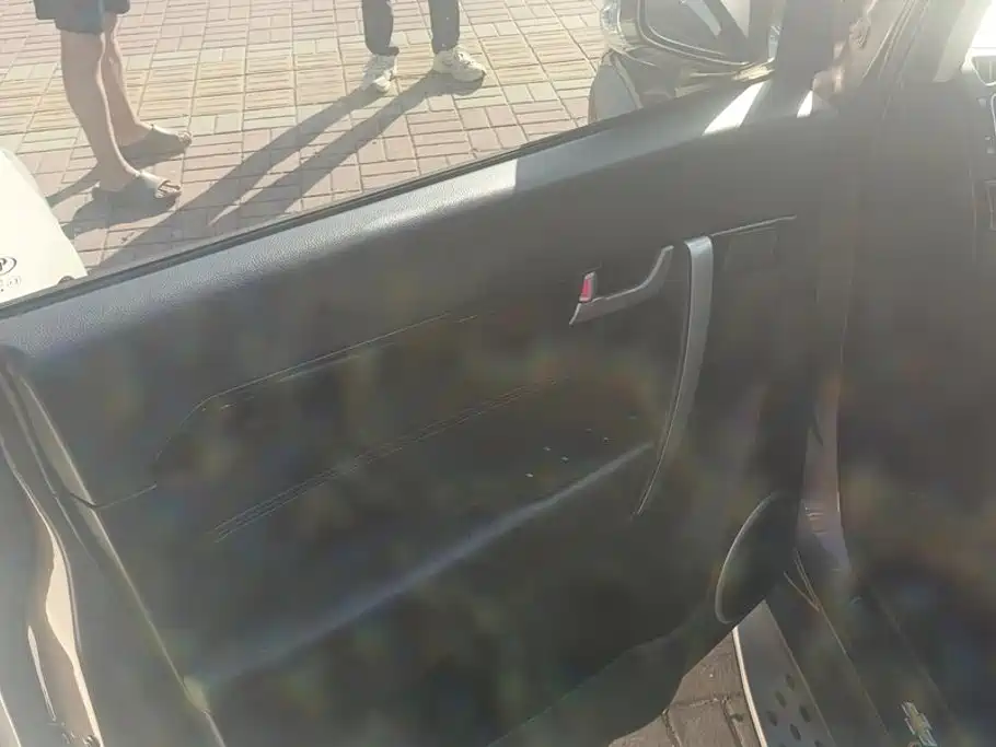 Chevrolet Captiva — миниатюра 7