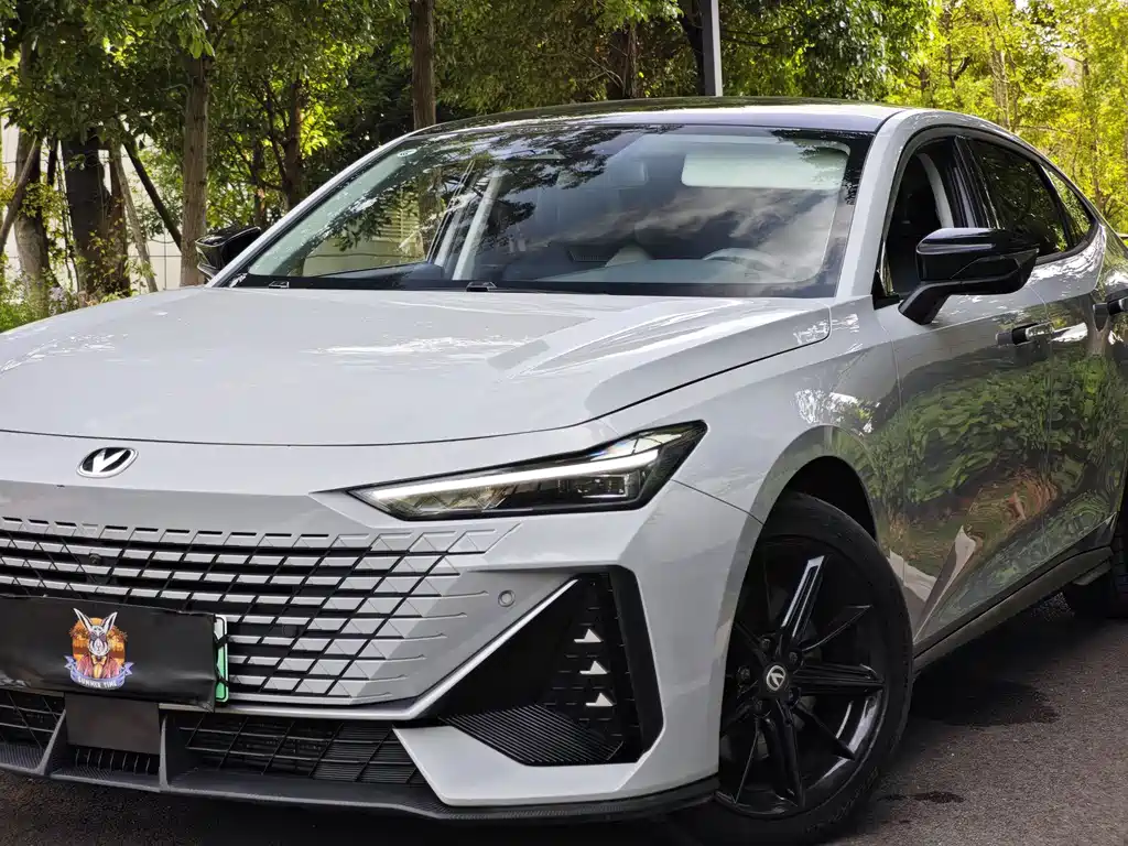 Changan UNI-V iDD — миниатюра 7