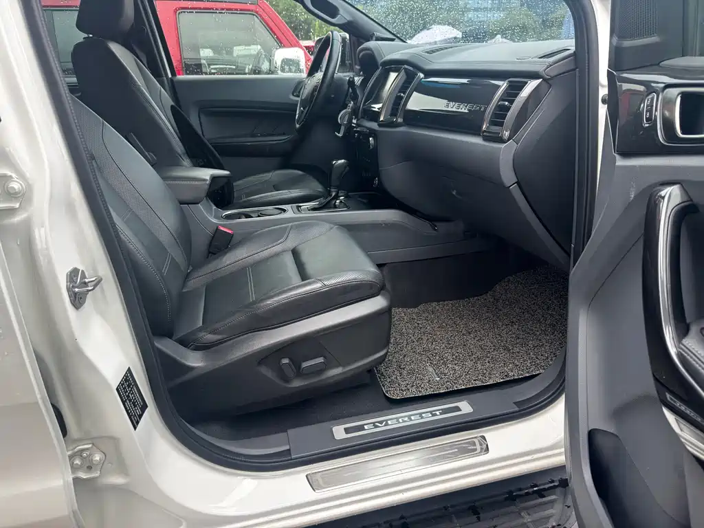 Ford Everest — миниатюра 14